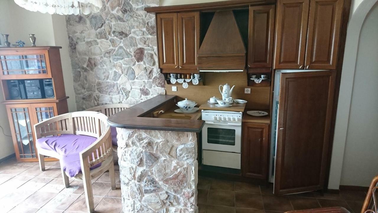 Villa Το Πετρινο Agia Marina Mikrolimanou Exterior foto